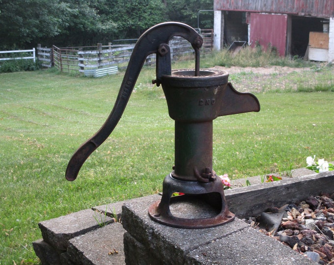 Antique Hand Pump,old Water Pump,pitcher Pump,cast Iron Hand Pump