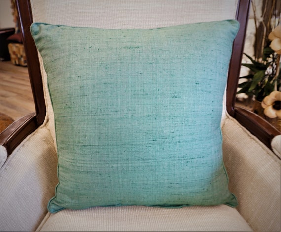 Dupioni silk on sale throw pillows
