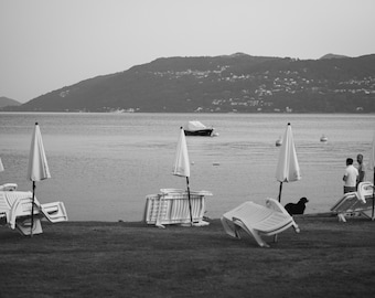 Stampa fotografica in bianco e nero di un lago