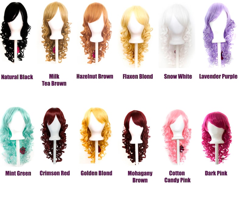 Pode incluir: Um conjunto de 12 perucas em v&aacute;rias cores, incluindo preto natural, castanho ch&aacute; com leite, castanho avel&atilde;, loiro linho, branco neve, roxo lavanda, verde menta, vermelho carmesim, loiro dourado, castanho mogno, rosa algod&atilde;o doce e rosa escuro. Cada peruca &eacute; estilizada com cabelo longo e encaracolado e &eacute; exibida em uma cabe&ccedil;a de manequim.