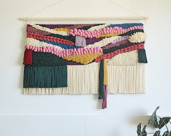 Large Minimalistic Yarn Wall Hanging – Ideal for Interior Designers & Home Decor | Abstract 3D Colorful Tapestry Perfect for Boho Bedrooms