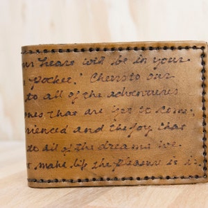 Cartera Bifold personalizada - Cartera de hombres grabada a medida con inscripción manuscrita - Cuero marrón rústico desgastado