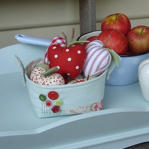 PDF Pattern - 'A Dapple of Apples' - Basket of Fabric Apples Softie ...