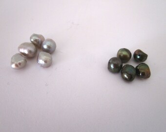 Set of 5 grey freshwater pearls