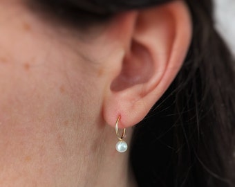 Endless pearl hoops, Tiny pearl hoops, Mini pearl hoops, sleepers pearl hoops, minimalist pearl earrings, everyday pearl hoops, pease