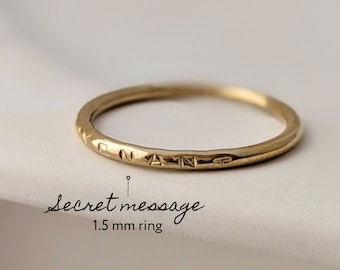 Bague 1,5 mm à personnaliser message secret, bague message caché, bague lettres estampillées, bague pinky promise, bague fête des mères