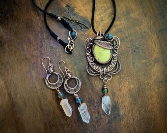 Serpentine, Raw Quartz & Tourmaline Necklace / earrings Set