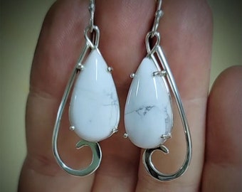 Howlite Swirl Earrings