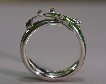 Green Grass Ring with Silver and Diamonds