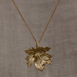 Modpide Dainty Maple Leaf Necklace - Autumn Gold Pendant Necklace, Thanksgiving Gift Jewelry