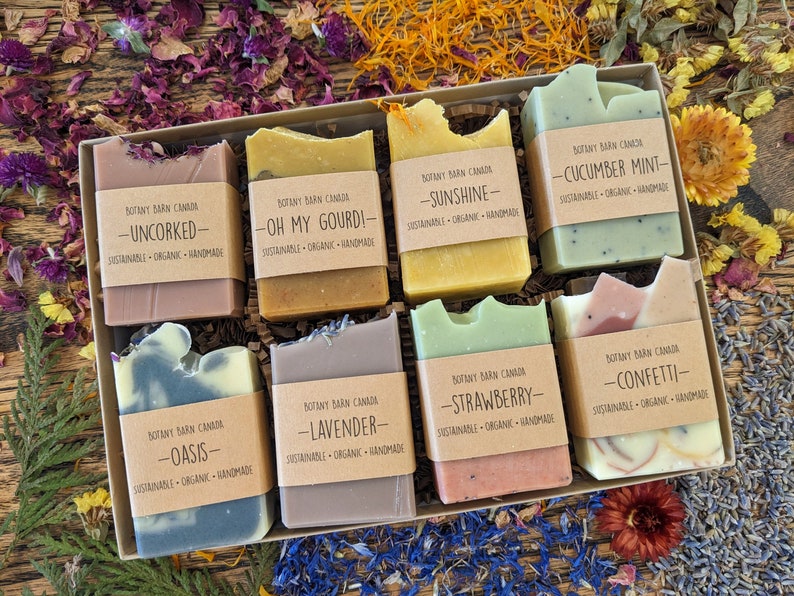 Personalized Gift Set of 8 Handmade Soap Bars Organic Zero Waste Gift Box, Eco-Friendly Aromatherapy Gift, Natural Wellness Care Package Pride