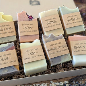 Personalized Gift Set of 8 Handmade Soap Bars Organic Zero Waste Gift Box, Eco-Friendly Aromatherapy Gift, Natural Wellness Care Package Light & Warm