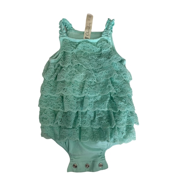Vintage Cherokee Girls Infant baby Size 3 Months Green Lace Romper 1 Piece Bodysuit Tiered