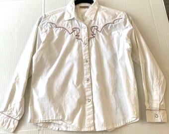 Wrangler Girls Size XXL 14 Button Up Shirt Pearl Snap Western Top White Pink Brown Embroidered Detail