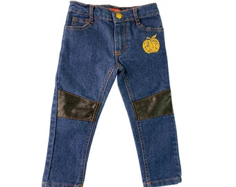 Apple Bottom Jeans Girls Toddler 3T Jeans Gold Apple Leather Knee patch Back Pockets embellished