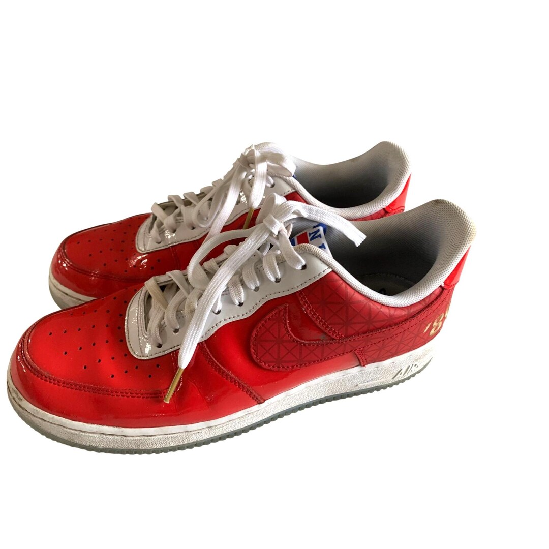 Vintage Nike Air Mens Size 9.5 Lace Tie up Sneaker Shoes Red