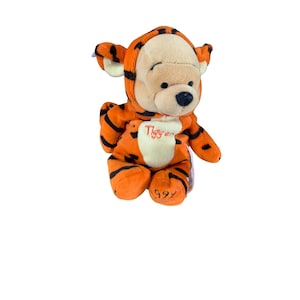 Disney Store Plush Winnie The Pooh Tigger 8 in Tall 1999 Stuffed Animal Toy Doll