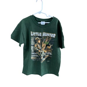 Boys Small 4 5 Little Hunter Tshirt Tee Shirt Green Beck Wear 2006 Vintage Boy Hunter