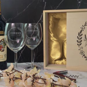 Personalized Wine Glasses Set, Optional Engraved Box, Perfect Gift for Couples and Wine Lovers - (DC002)