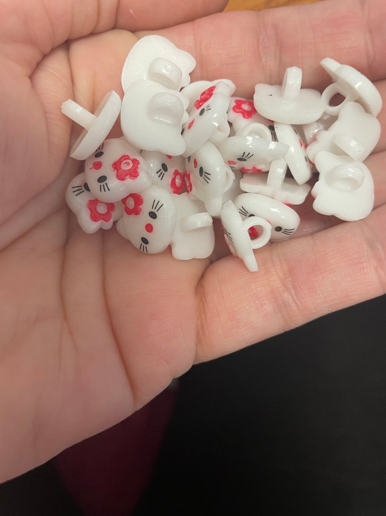 10 Plastic Buttons Hello Kitty - Etsy Canada