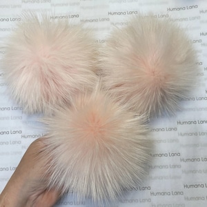 Eggshell raccoon fur pom pom , fur pompom for hat