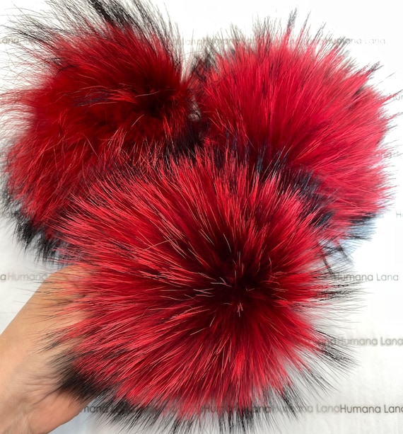 POM POM RACCOON RED POM POM RACCOON RED
