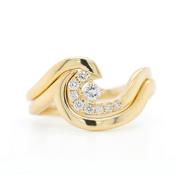 Diamond Wave Bridal Ring Set in 18K Yellow Gold