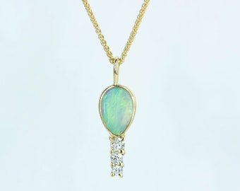 Australia Opal and Diamond 'Aurora' Necklace in 9K Yellow Gold