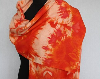 Bourette silk scarf, 180 x 45 cm, dyed with the ice paint technique in different shades of orange (L-0223)