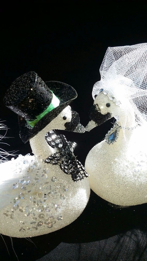 Handmade Bride /& Groom Set of 2 6 inch Glitter//Feather Wedding Swan Bird