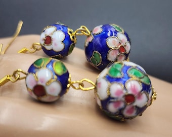 Chinese Jewellery, Cloisonne Earrings, Chinese Enamel Earrings, Vintage Chinese Floral Pattern Cloisonné Bead 70s and 80s