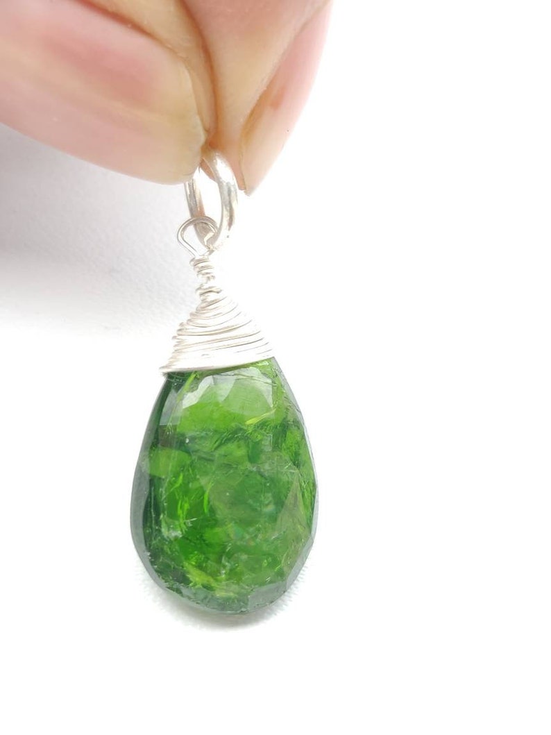Chrome diopside 16*12mm pears facetted semiprecious stone wire wrapped in sterling silver pendant 92.5 purity,29mm length,handmade in india