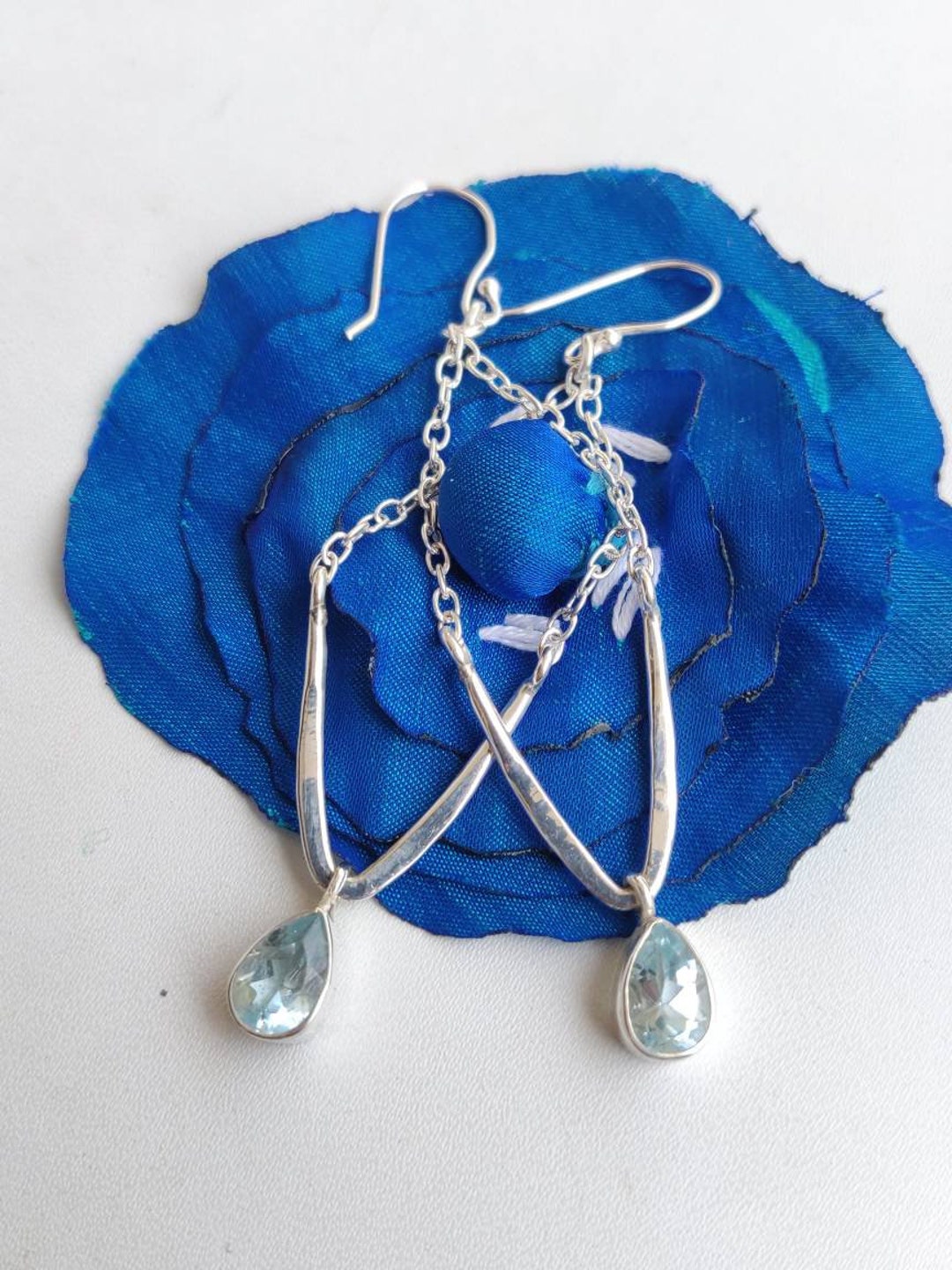 ブルートパーズシャンデリア925イヤリング：60×15mmスターリング