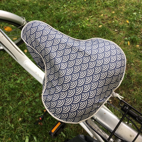 water bike saddle protection / Water repellent bike seat cover / Sattel Bezug / oilcloth bicycle seat/ Sattelschutz wasserabweisend