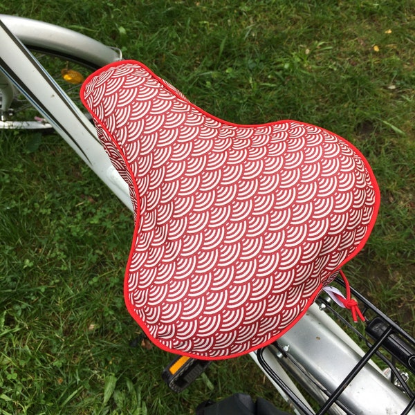 bicycle saddle protection / Water repellent bike seat cover / Sattel Bezug / oilcloth bicycle seat / Sattelschutz wasserabweisend