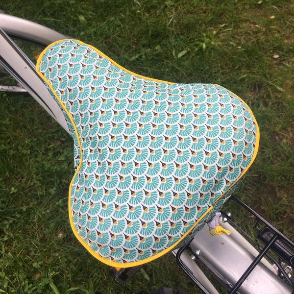 bicycle saddle protection / Water repellent bike seat cover / Sattel Bezug / oilcloth bicycle seat /sattelschutz wasserabweisend