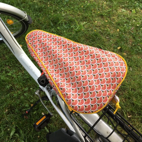 bicycle saddle protection / Water repellent bike seat cover / Sattel Bezug / oilcloth bicycle seat / Sattelschutz wasserabweisend