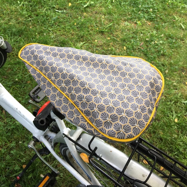 bicycle saddle protection / Water repellent bike seat cover / Sattel Bezug / oilcloth bicycle seat /sattelschutz wasserabweisend