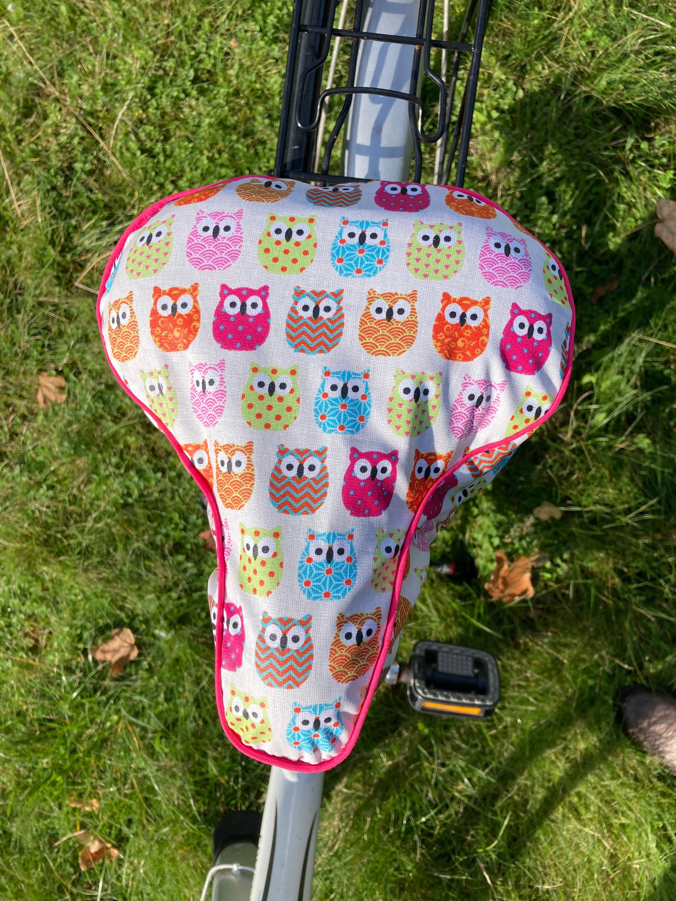 Water-repellent saddle cover