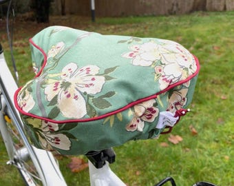 Water-repellent saddle cover   / protection selle de vélo