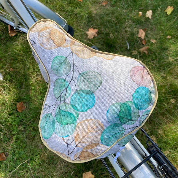 bicycle saddle protection / Water repellent bike seat cover / Sattel Bezug / oilcloth bicycle seat / Sattelschutz wasserabweisend