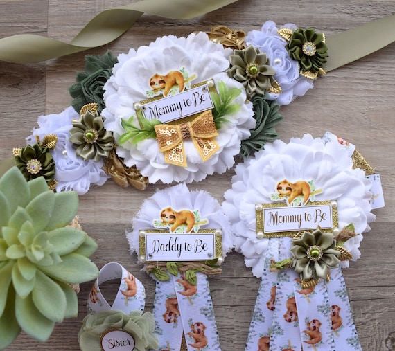 Sloth Baby Shower, Sloth Mommy to Be Pin, Sloth Baby Shower Pin, Sloth Greenery Maternity Sash, Baby Shower, Green White Gold - S0004