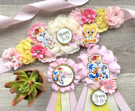 Girl Looney Baby Shower Set, Pink and Yellow Maternity Sash, Mommy To Be Pin, Daddy To Be Pin, Custom Order Welcome