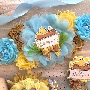 Classic Winnie the Pooh Baby Shower, Winnie the Pooh Mommy To Be Pin, Classic Winnie the Pooh, Winnie the Pooh Mommy and Daddy Pin, Custom