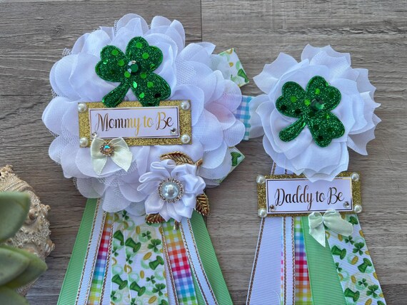 Saint Patrick Baby Shower, Clover Mommy To Be Pin, Green Daddy To Be Pin, St. Patrick's Day Baby Shower, New Parents To Be Pin Set