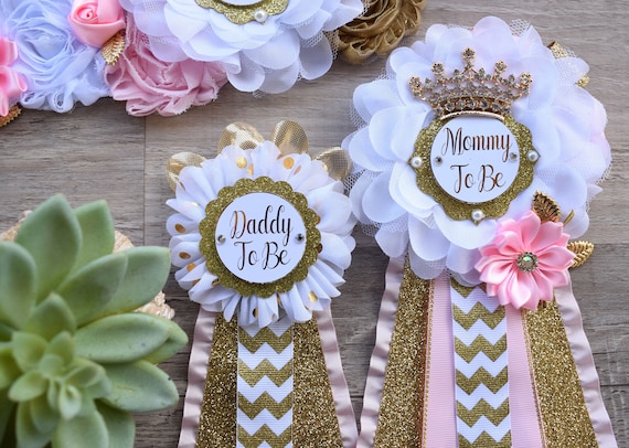 Pink Gold Princess Flower Sash, Pink Gold Maternity Sash, Pink Gold White Mommy To Be Pin, Daddy To Be Pin, Princess Baby Shower, Custom