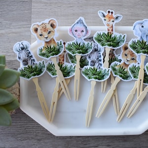 12 Safari Cupcake Toppers, Baby Shower, Party, Cupcake, Giraffe Zebra Elephant Tiger, Baby Shower Decorations - S0001