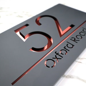 K Smart Sign | Bellissima H3 | Laser Cut Matt Dark Gray Anthracite & Rose Gold Mirror Personalised Porch House Sign Plaque | 300mm x 160mm…