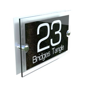 Acrylic & Aluminium Personalised Wall Plaque House Number (PARA5-8WB-S-C)