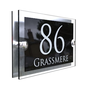 Acrylic & Aluminium Personalised Wall Plaque House Number (PARA5-28WB-S-C)